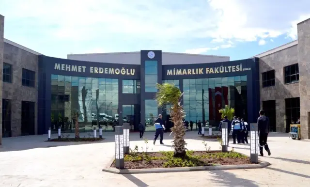 besni mimarlik fakultesinde okuyan