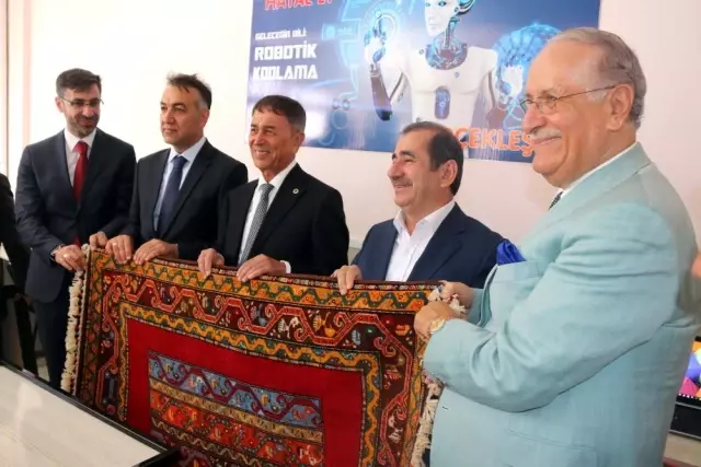 Bitlis'te Robotik Kodlama Atölyesi açıldı Bitlis'te Robotik Kodlama Atölyesi açıldı