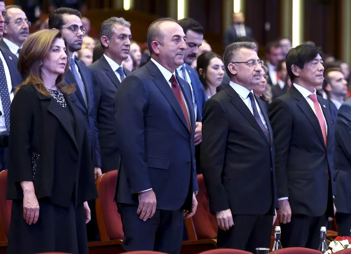 Çavuşoğlu'na 'Japonya'nın en yüksek nişanı' takdim edildi