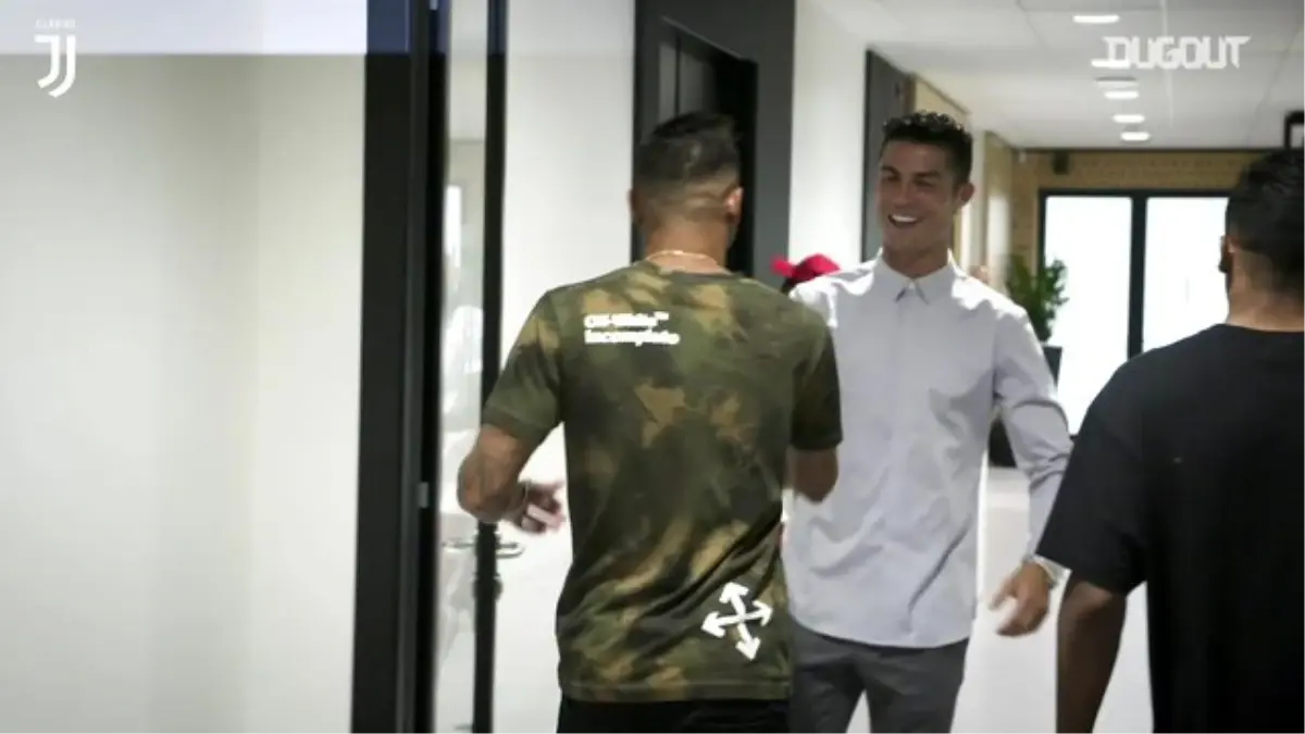 DANILO HIS TAKIMLARINI BULUYOR