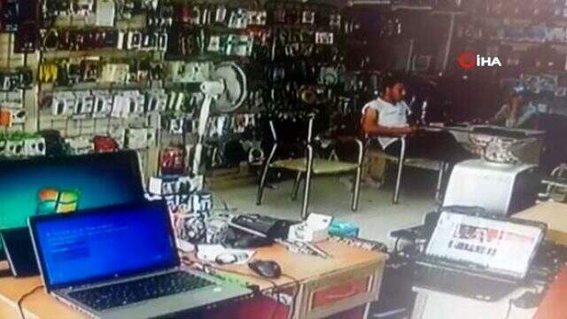 Denizli'deki 4.2 ve 6 büyüklüğündeki iki depremin ardından ilk görüntüler