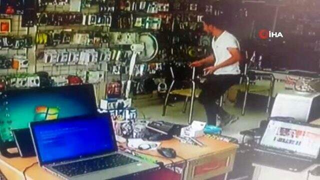 Denizli'deki 4.2 ve 6 büyüklüğündeki iki depremin ardından ilk görüntüler