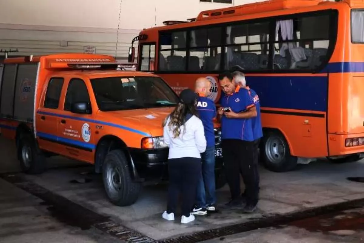 Denizli merkezli 6,0 büyüklüğündeki deprem, Ege ve Akdeniz'i salladı (2)