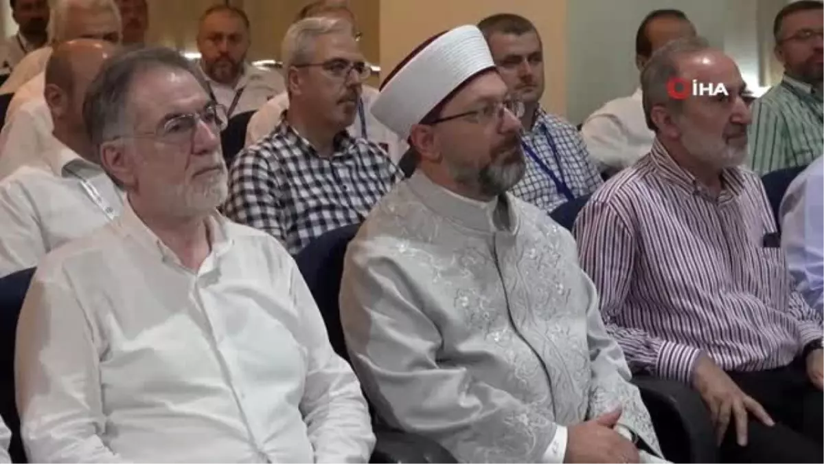 Diyanet İşleri Başkanı Erbaş, kafile başkanlarıyla bir araya geldi