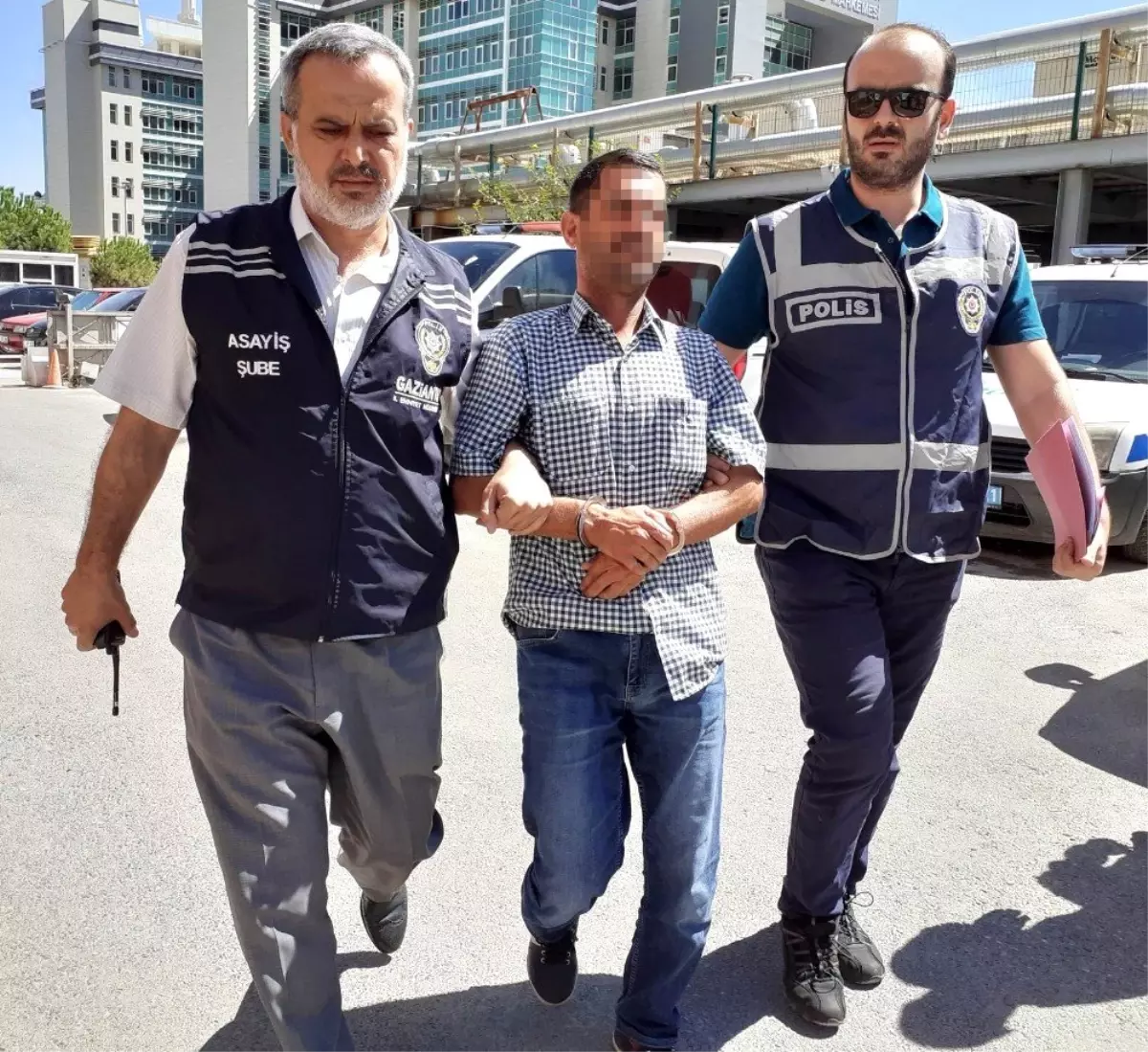Doktoru Bicaklayan Supheli Adliyede Haberler
