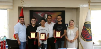 Gaziantep Kolej Vakfı YKS şampiyonu öğrencilerini ödüllendirdi