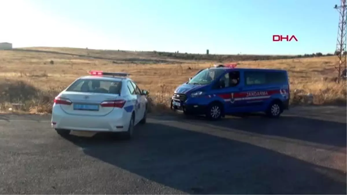 GAZİANTEP'te, iki otomobilin çarpışması sonucu 4 kişi yaralandı.