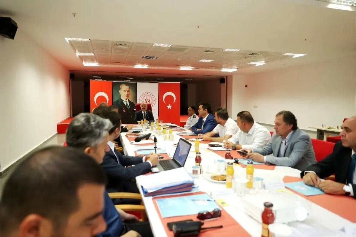 İl Spor Güvenlik Kurulu Vali Çakacak Başkanlığında toplandı