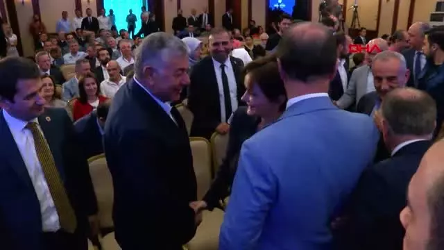 İSTANBUL- İBB'NİN YENİ KADROSU TANITILDI İSTANBUL- İBB'NİN YENİ KADROSU TANITILDI