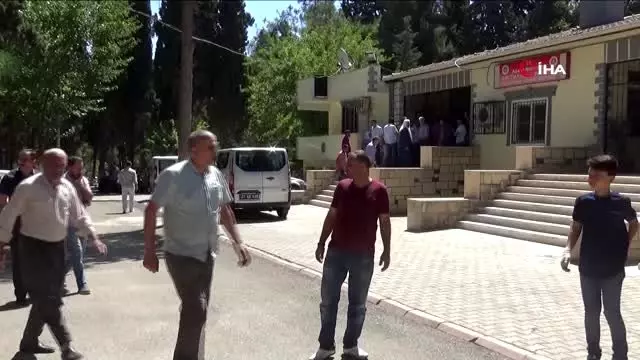 Kaza sonrası yol savaş alanına dönmüştü. Kaza sonrası yol savaş alanına dönmüştü.