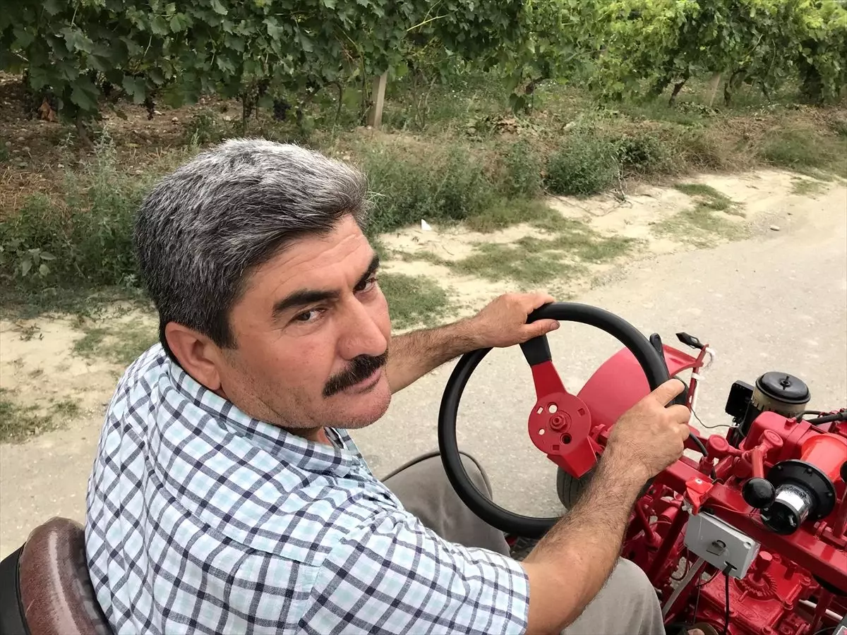 Köyde kullanmak için kendi tarım aracını yaptı