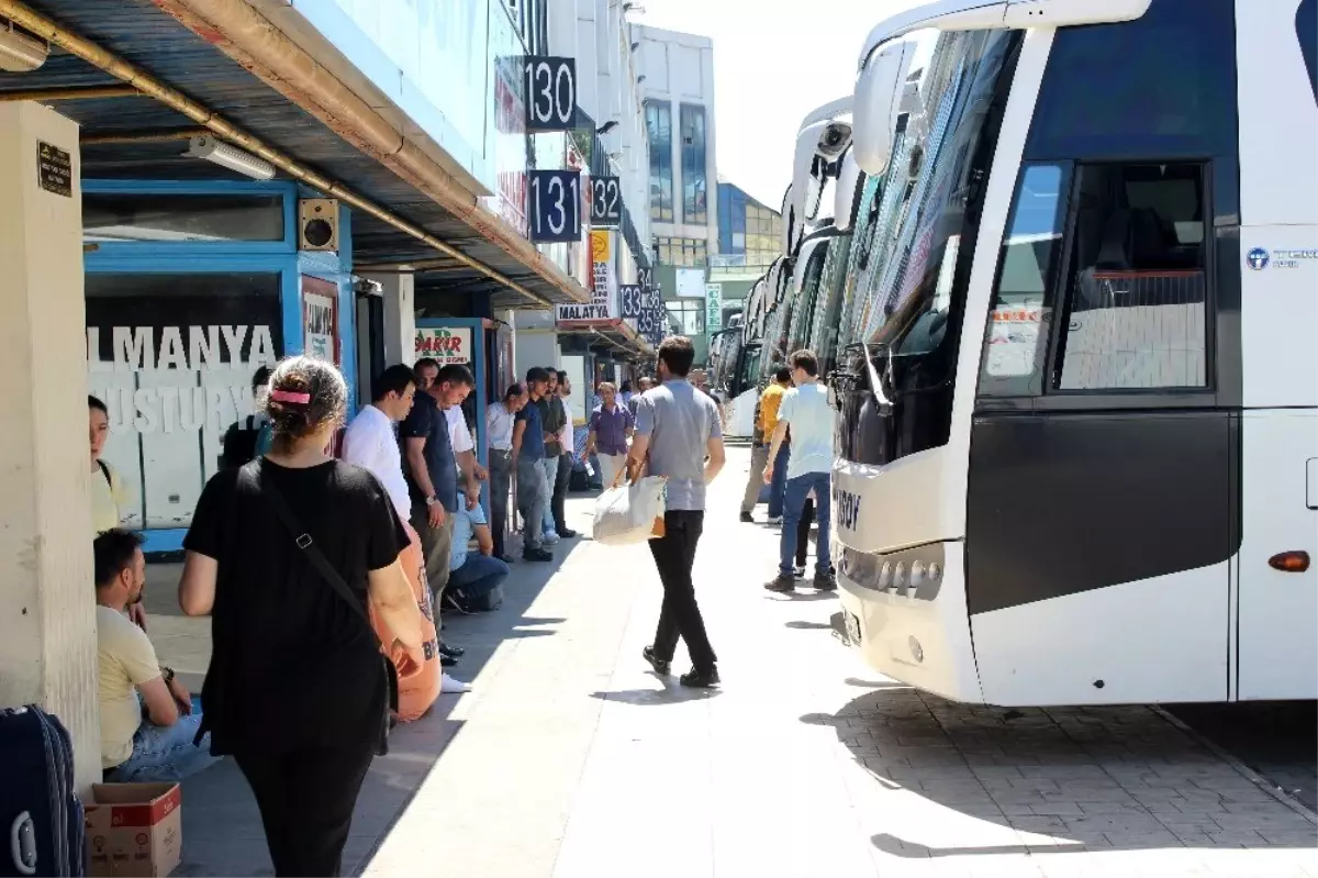 Kurban Bayramı öncesi, ek otobüs biletleri de tükendi
