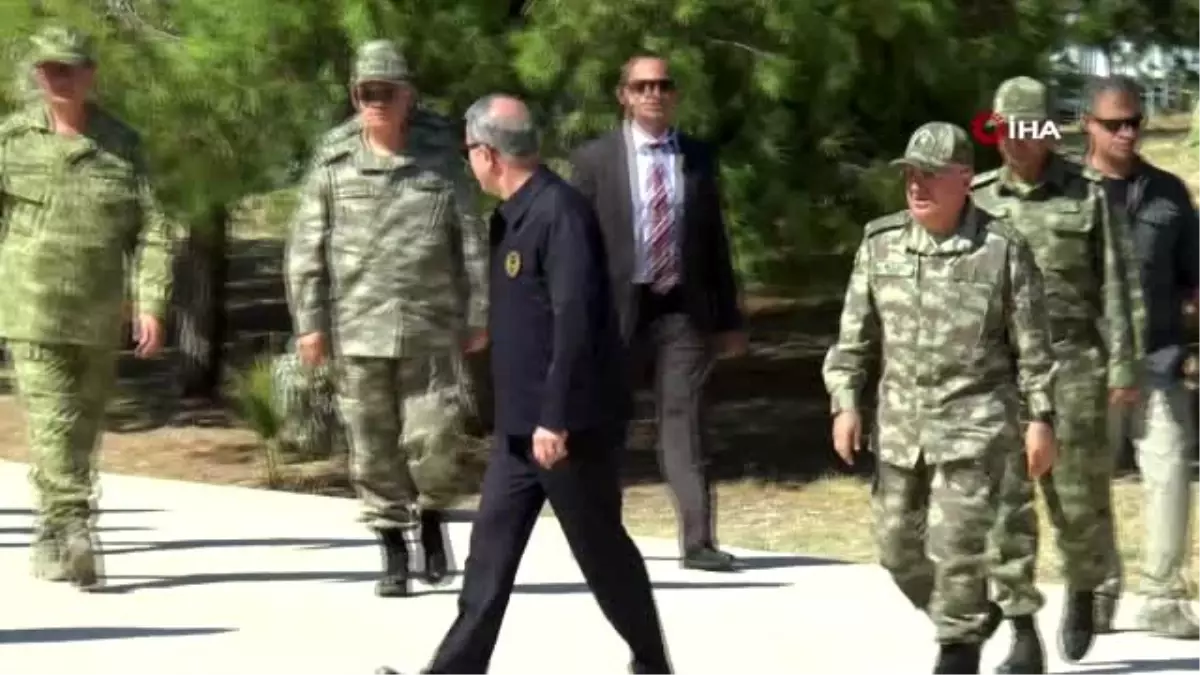 Milli Savunma Bakanı Akar'dan Dr. Fazıl Küçük'ün Kabrine ve Şehitler Anıtı'na Ziyaret