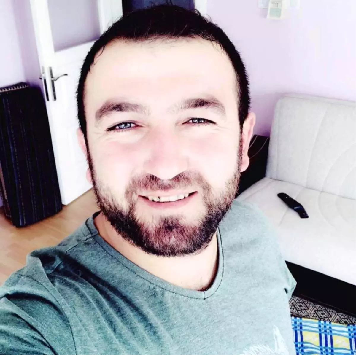 Muhtar ve azası eğlence mekanında tabanca ile vuruldu