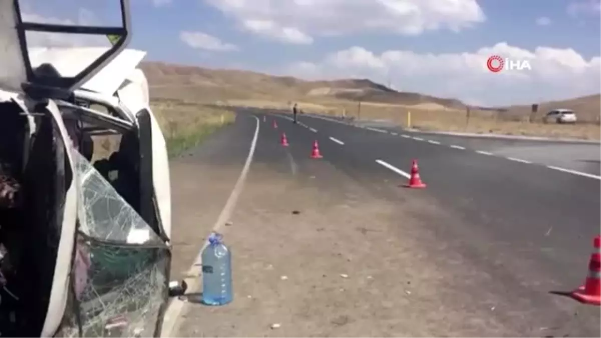 Su dolu kamyonet takla attı: 1 yaralı
