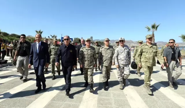 Yenilenen Şehit Pilot Yüzbaşı Cengiz Topel Anıtı törenle açıldı Yenilenen Şehit Pilot Yüzbaşı Cengiz Topel Anıtı törenle açıldı
