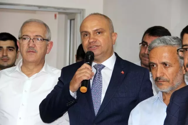 AK Parti Manisa Teşkilatında erken bayramlaşma AK Parti Manisa Teşkilatında erken bayramlaşma