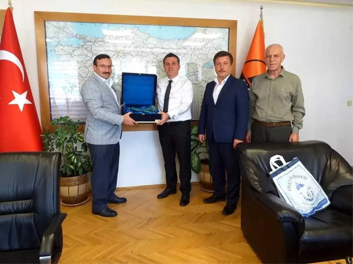 Emet Heyeti'nden Karayolları Bölge Müdürü'ne 'hayırlı olsun' ziyareti