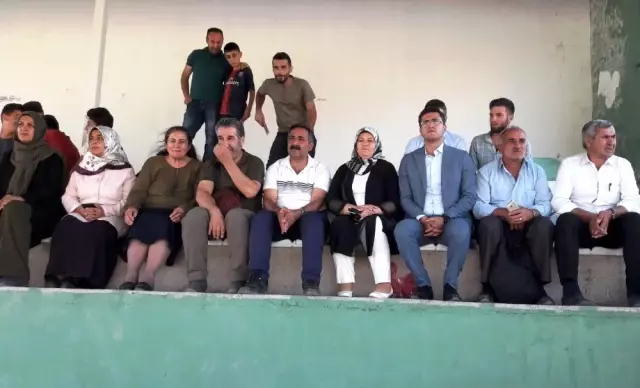 Erciş Gençlik Belediye Spor futbolcu seçmelerini tamamladı Erciş Gençlik Belediye Spor futbolcu seçmelerini tamamladı