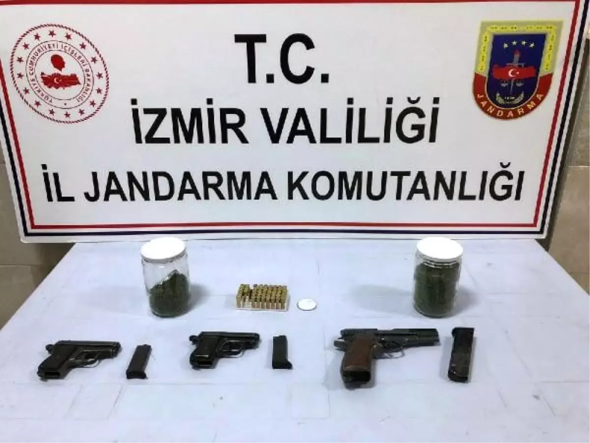 İzmir'de uyuşturucu operasyonu: 2 gözaltı