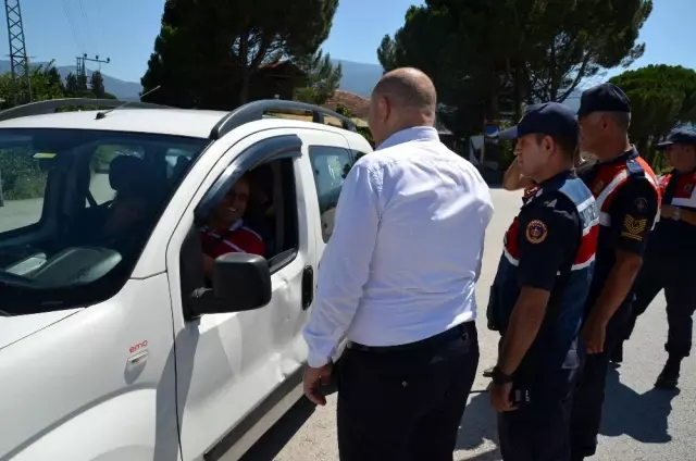 Kaymakam Taş trafik uygulamasına katıldı Kaymakam Taş trafik uygulamasına katıldı