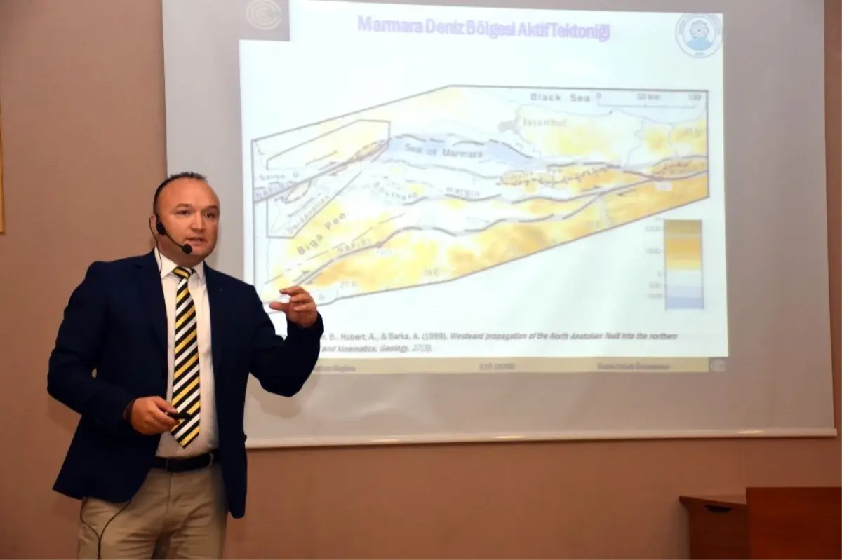 Kent Konseyi'nde 'deprem' konferansı