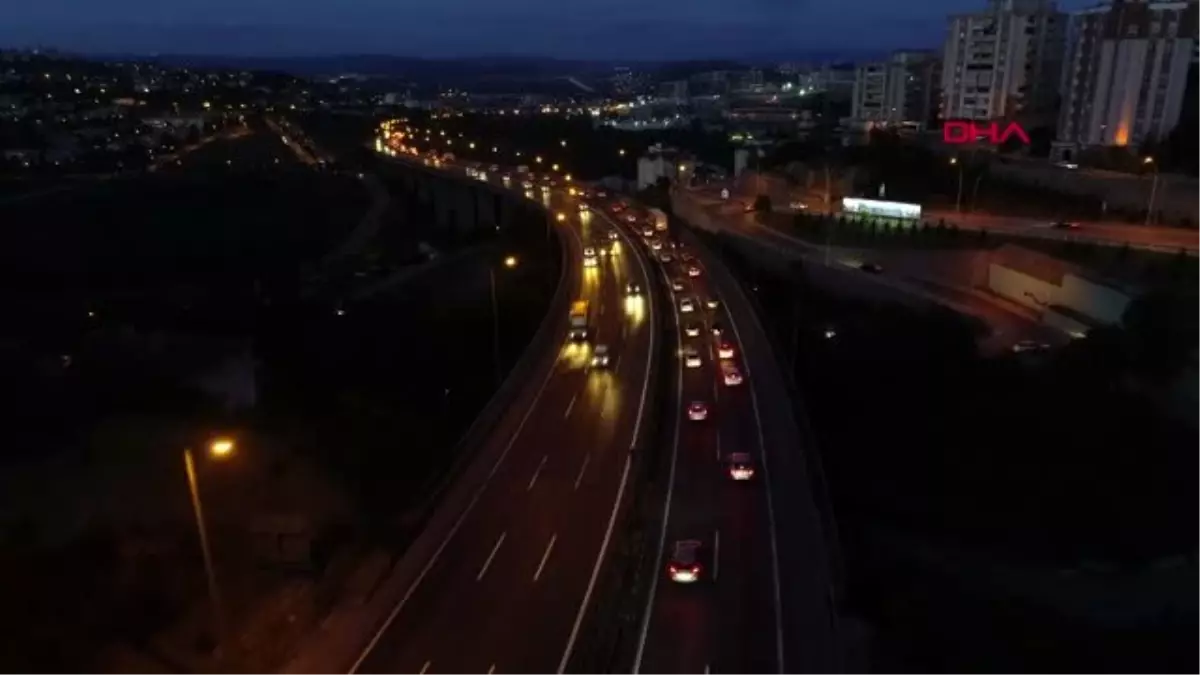 KOCAELİ TEM Otoyolu Kocaeli geçişinde bayram yoğunluğu