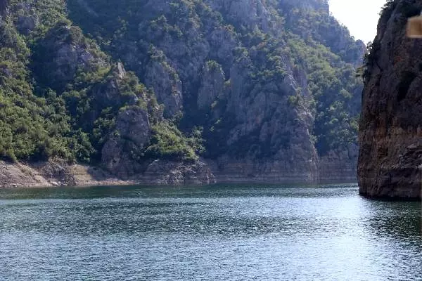 Şahinkaya Kanyonu'na turist akını
