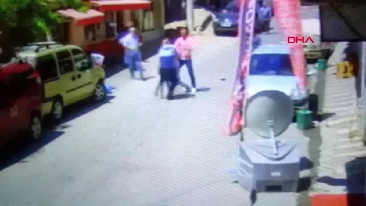 SAKARYA Marketten bıçak satın aldı, zabıta memurunu bıçakladı