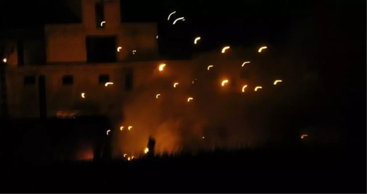 Reyhanlı'da askeri mühimmat deposu patladı: Şarapnel parçaları evlere saplandı