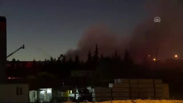 Tuzla�da fabrika yangını (2) Haberler