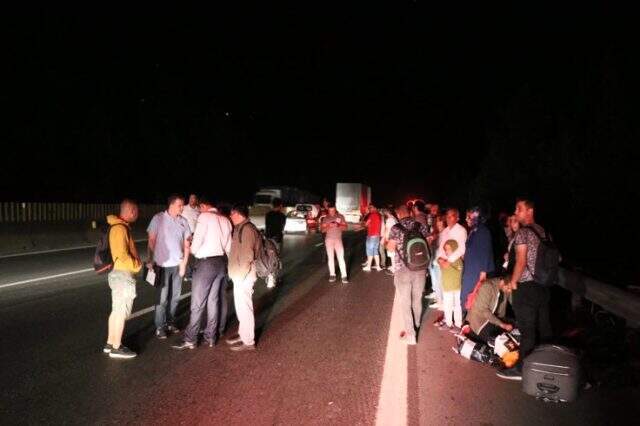 Yine seyir halindeki şehirler arası yolcu otobüsü yandı