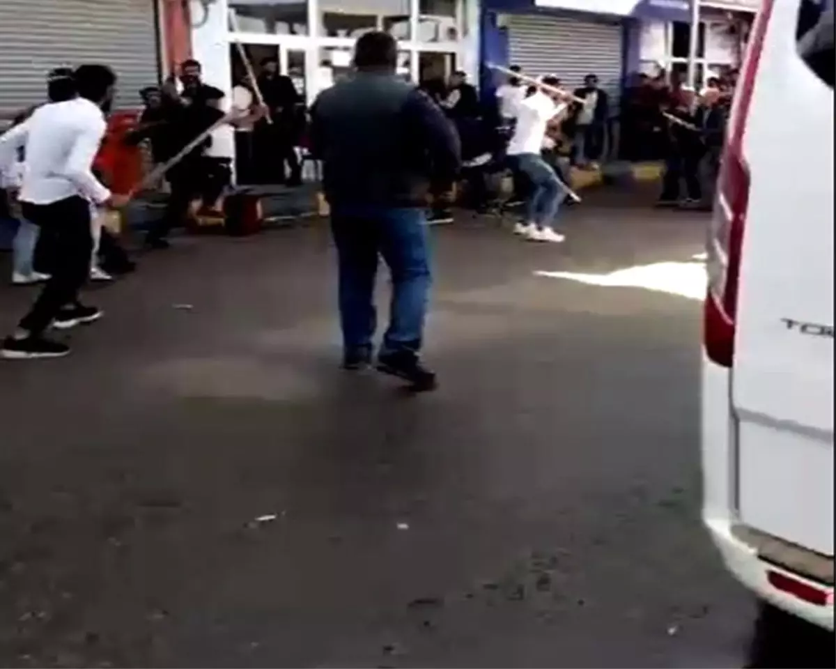 Ağrı'da taşlı sopalı kavga