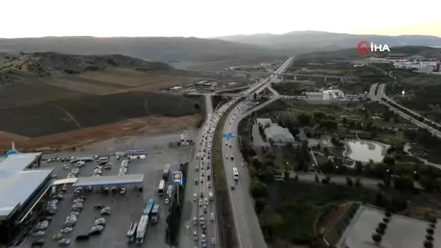 Bakan Soylu, 43 ilin geçiş noktasında trafik denetimlerine katıldı