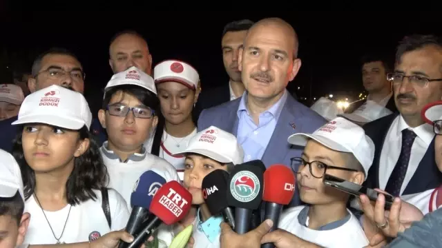 Bakan Soylu, 43 ilin geçiş noktasında trafik denetimlerine katıldı Bakan Soylu, 43 ilin geçiş noktasında trafik denetimlerine katıldı