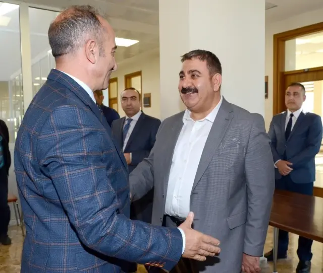 Başkan Sunar, personeliyle bayramlaştı Başkan Sunar, personeliyle bayramlaştı