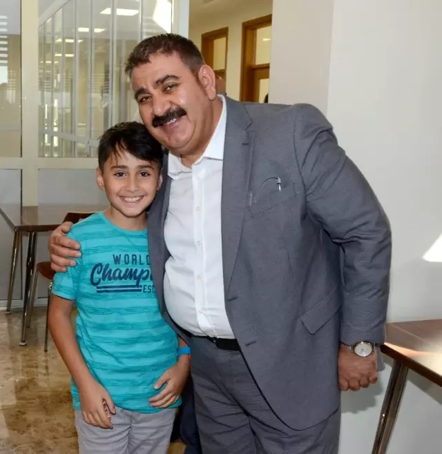 Başkan Sunar, personeliyle bayramlaştı Başkan Sunar, personeliyle bayramlaştı