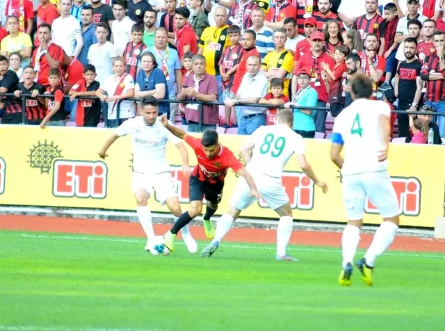 Hazırlık maçı: Eskişehirspor: 1 - Konyaspor: 1 Hazırlık maçı: Eskişehirspor: 1 - Konyaspor: 1