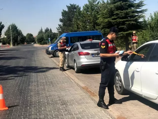 Jandarmadan 'bayram şekerli' denetim Jandarmadan 'bayram şekerli' denetim