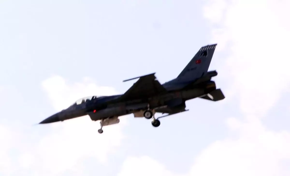 Mehmetçik teröristlere dağları dar ediyor