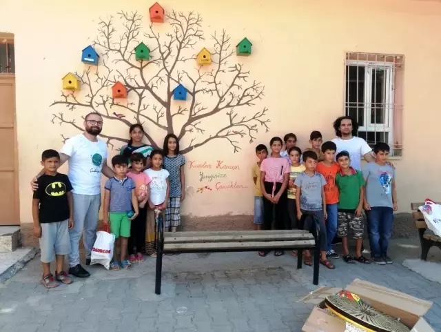 Sınırın masum çocuklarının mutlu günü