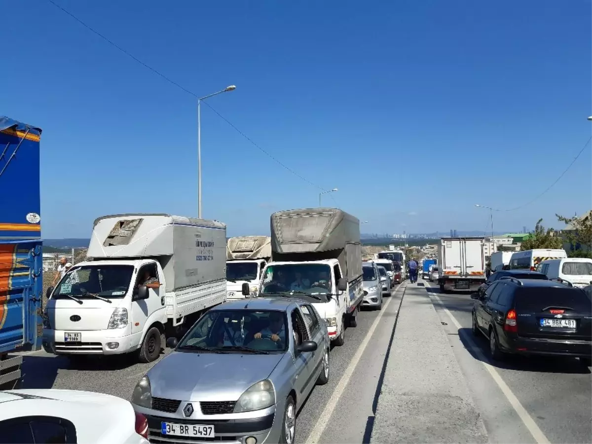 Sultangazi hayvan pazarındaki yoğunluk havadan görüntülendi