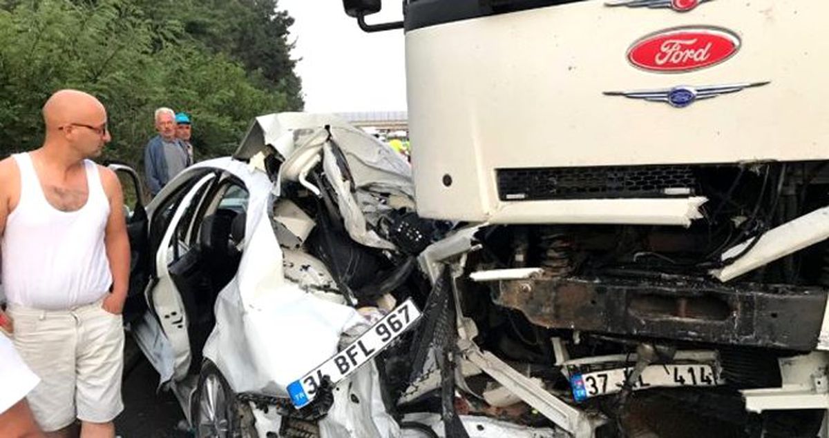 TEM Otoyolunda zincirleme trafik kazası: 6 yaralı
