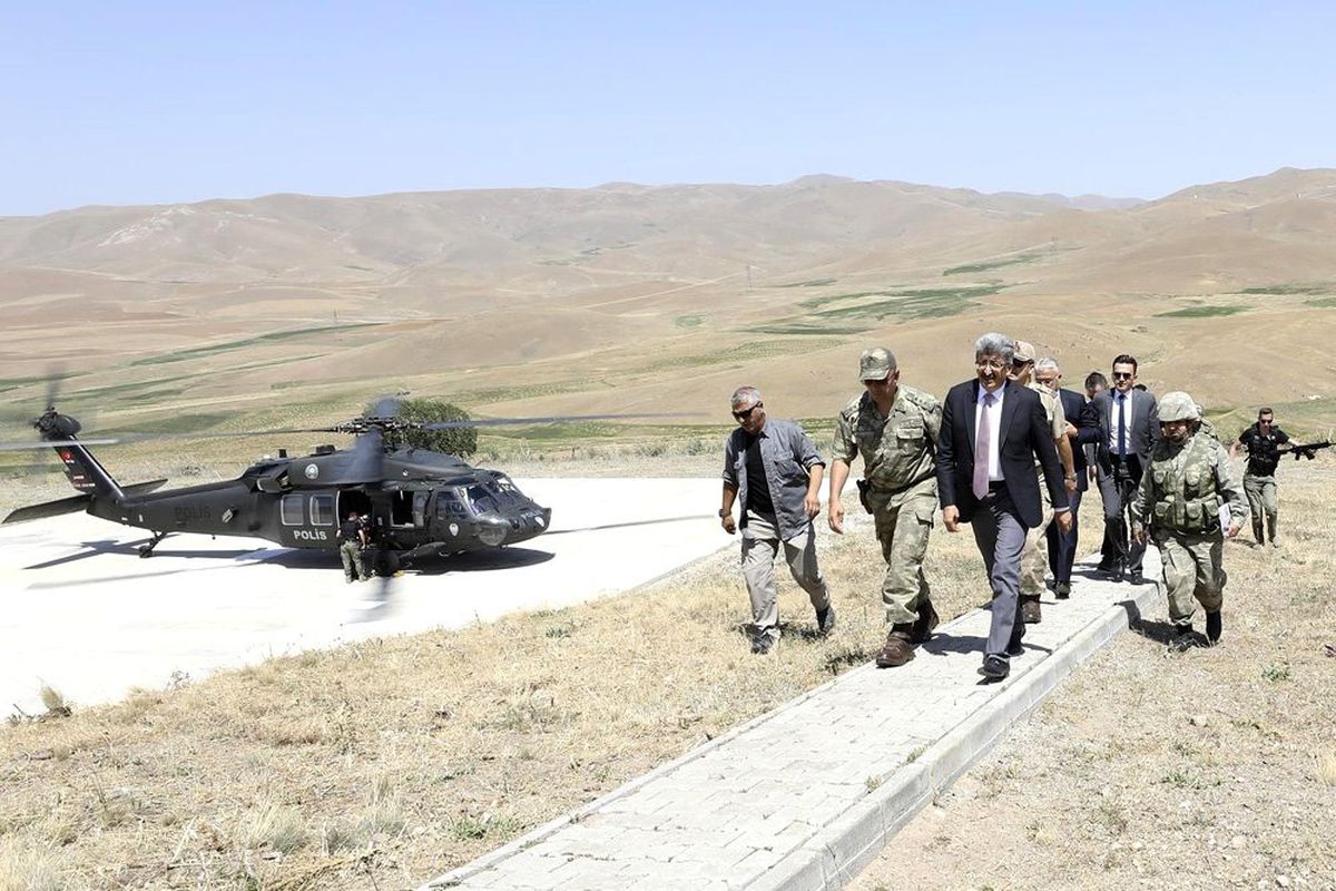 Vali Bilmez'den hudut kartallarına bayram morali