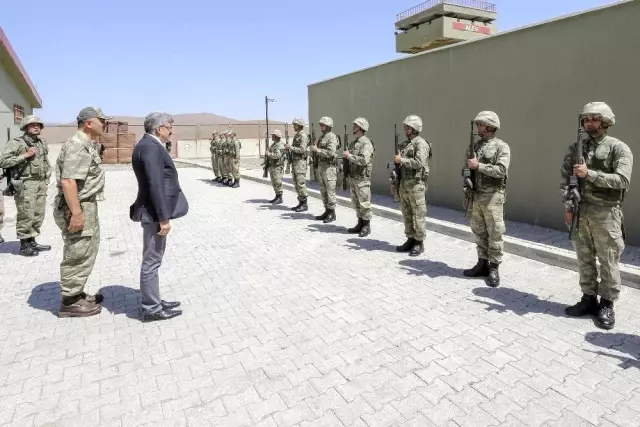 Vali Bilmez'den hudut kartallarına bayram morali