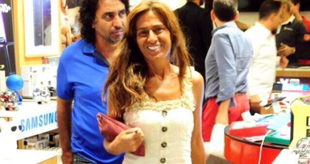 Yıldız Tilbe, ilginç sahne kıyafetiyle konsere damga vurdu