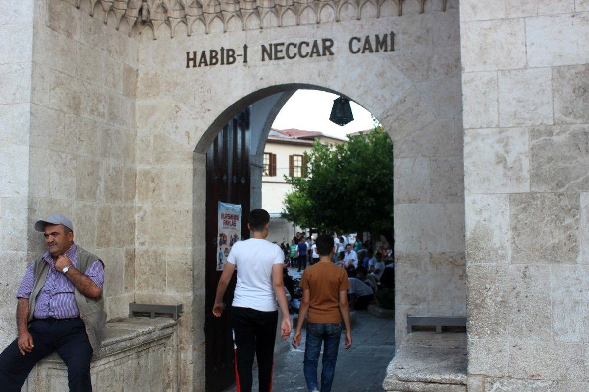 Anadolu'nun ilk camisi, bayram namazı nedeniyle doldu taştı