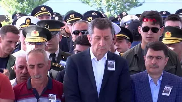 ANKARA Şehit uzman çavuş, Ankara'da toprağa verildi ANKARA Şehit uzman çavuş, Ankara'da toprağa verildi