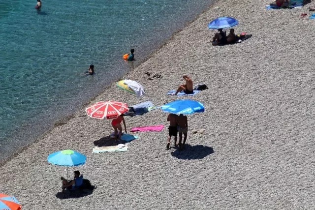 Antalya'da termometreler 46 dereceyi gösterdi