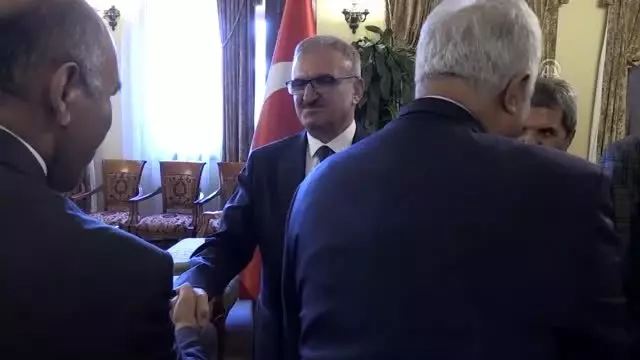 Antalya protokolü bayramlaştı Antalya protokolü bayramlaştı